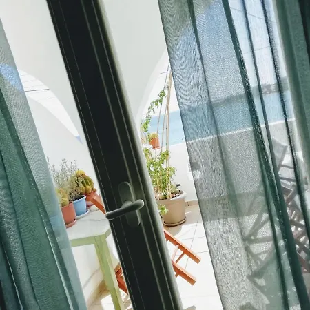 Breezy Holiday In At Beach *